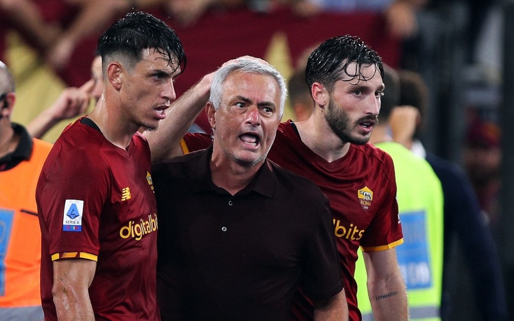  罗马德比战负死敌跌出前十  