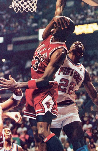  班凯罗两双魔术主场击败活塞青年军展现成长潜力