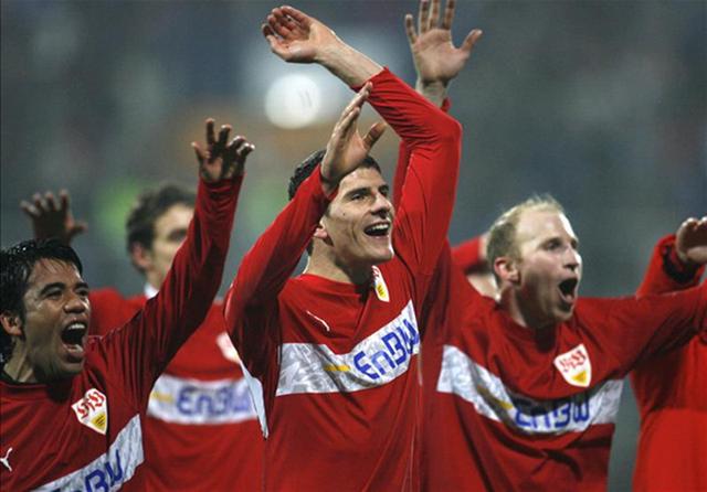  博洛尼亚黑马狂奔，中游球队搅乱争冠格局